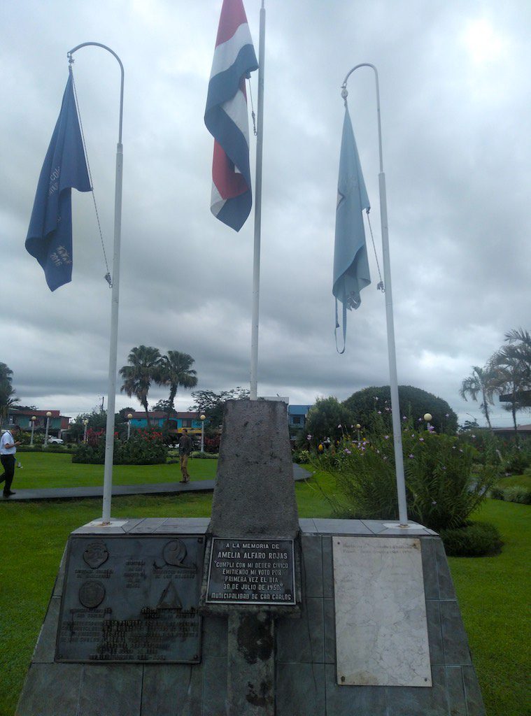 Denkmal für das Frauenwahlrecht am Parque de La Fortuna